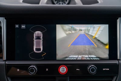 2022 Porsche Macan AWD