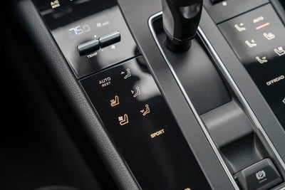 2022 Porsche Macan AWD