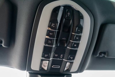 2022 Porsche Macan AWD