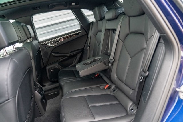 2022 Porsche Macan AWD