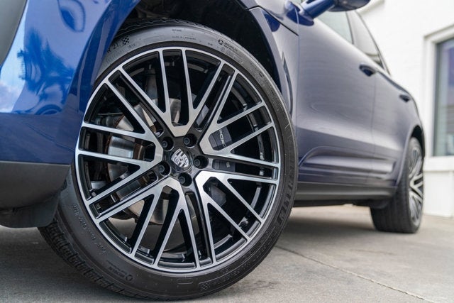 2022 Porsche Macan AWD