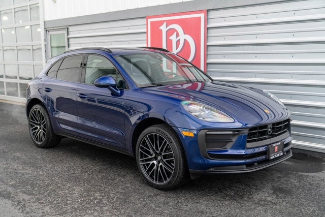 2022 Porsche Macan AWD