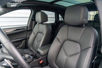 2022 Porsche Macan AWD