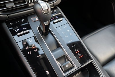 2024 Porsche Macan AWD