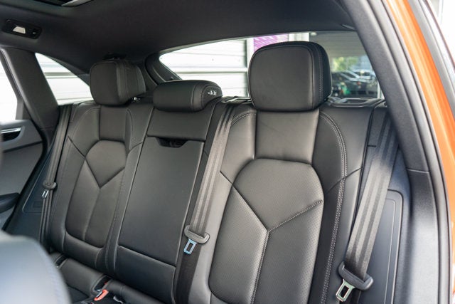 2024 Porsche Macan AWD
