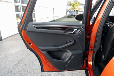 2024 Porsche Macan AWD