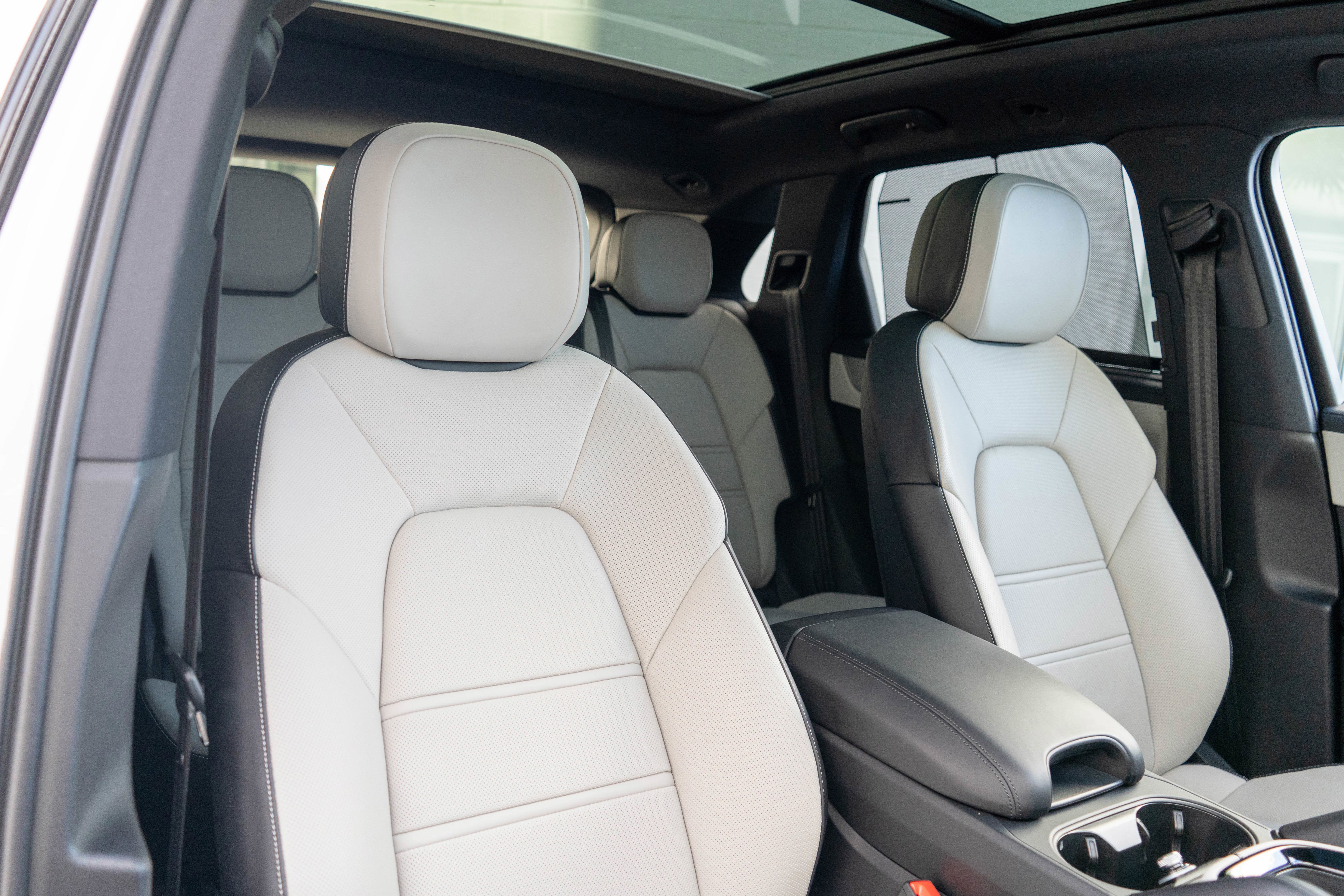 2024 Porsche Cayenne AWD