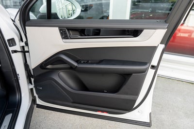 2024 Porsche Cayenne AWD