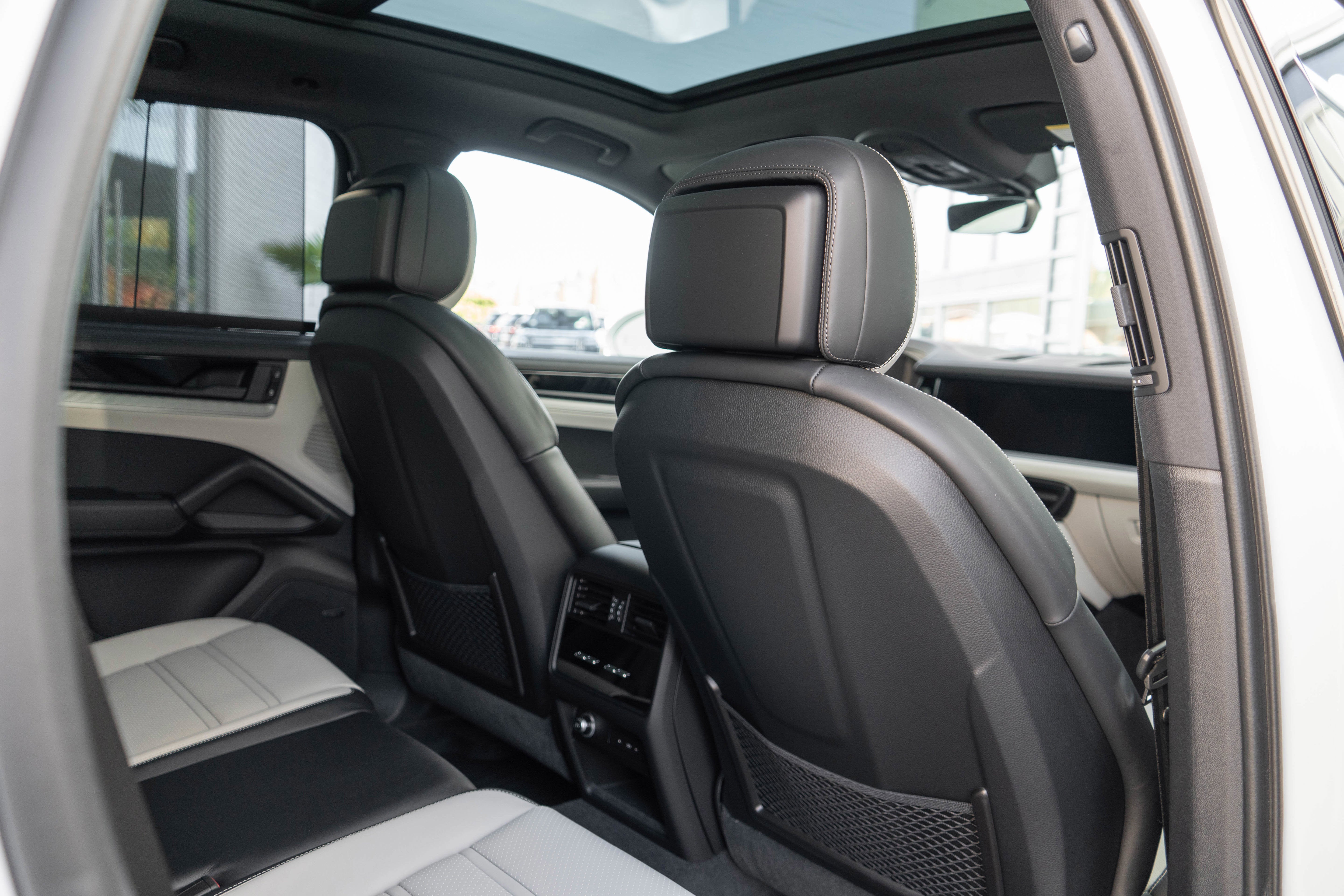 2024 Porsche Cayenne AWD