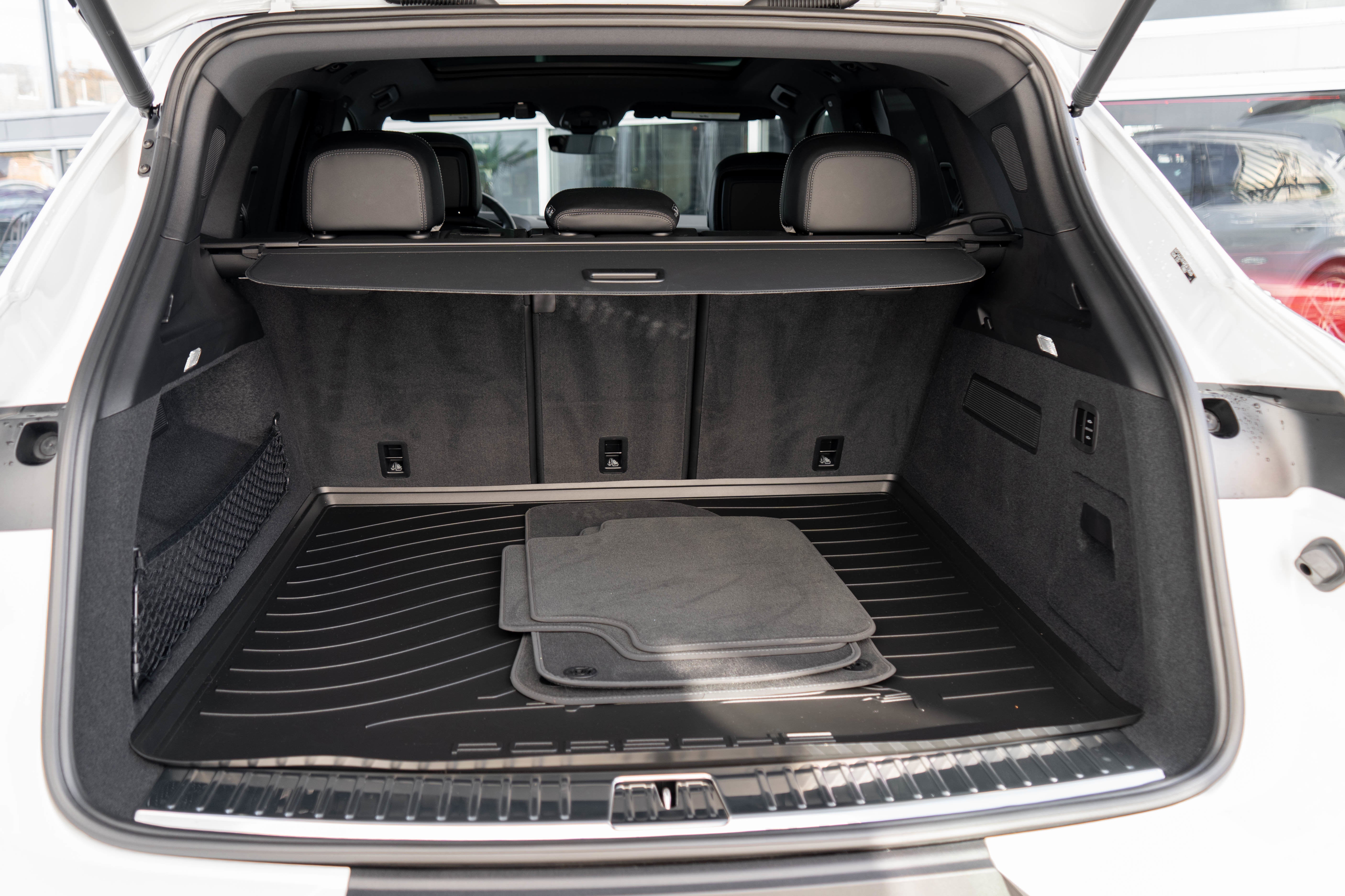 2024 Porsche Cayenne AWD