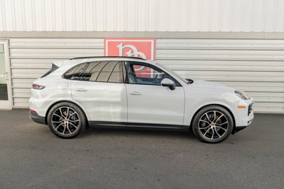 2024 Porsche Cayenne AWD