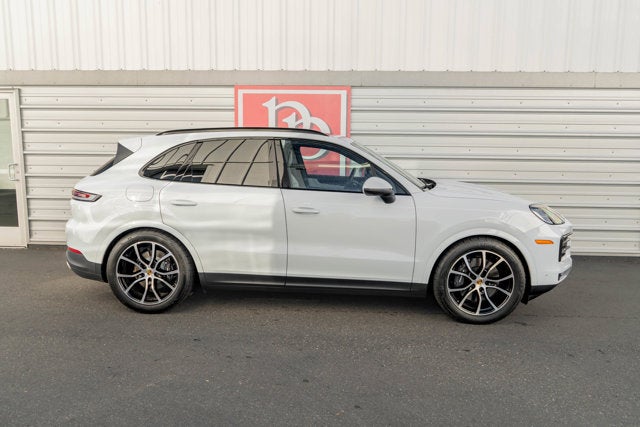 2024 Porsche Cayenne AWD