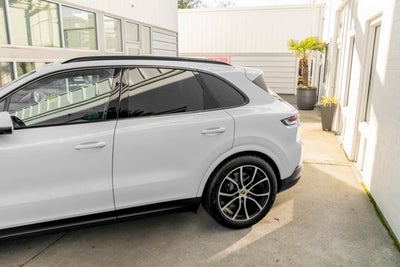2024 Porsche Cayenne AWD
