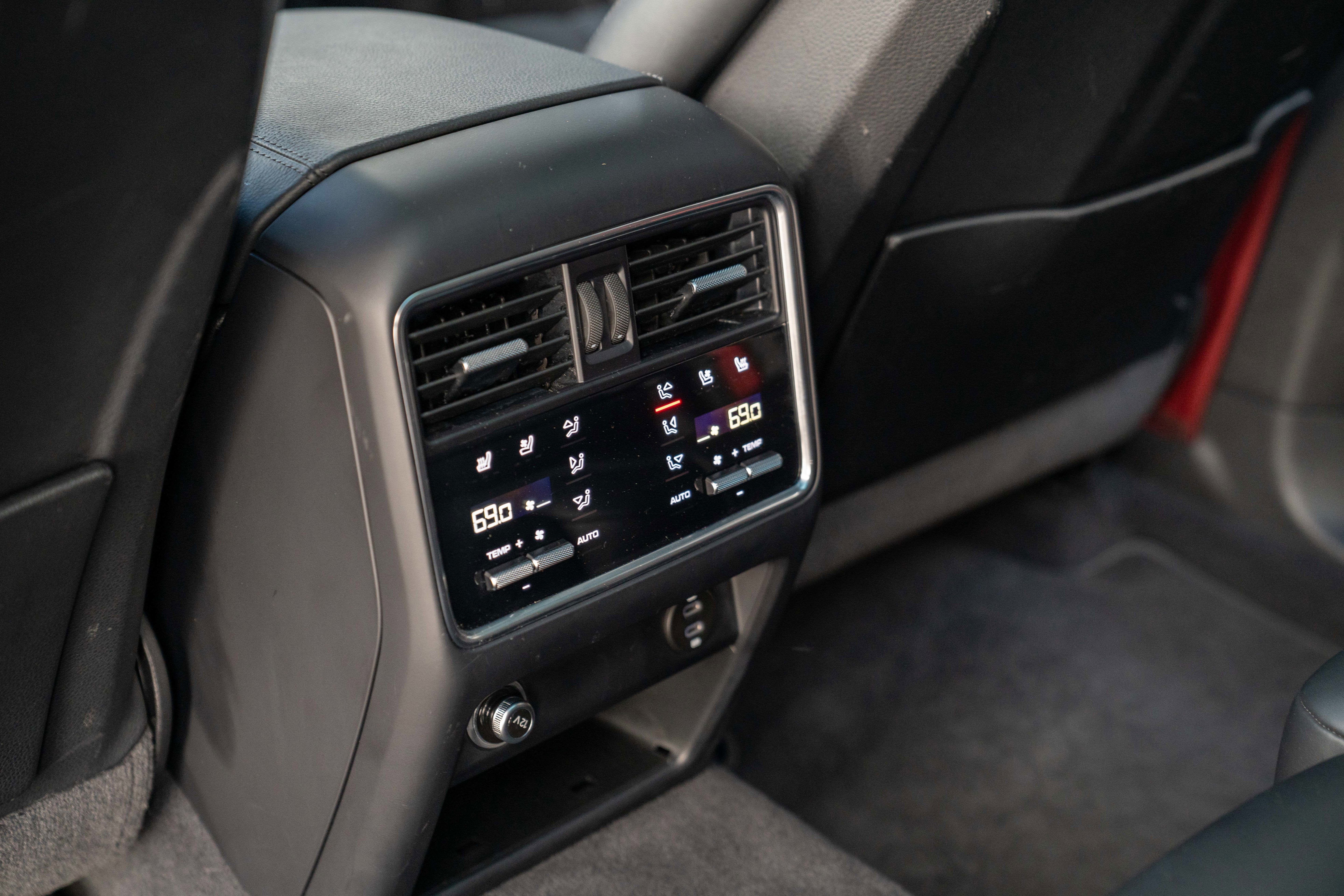 2022 Porsche Cayenne AWD