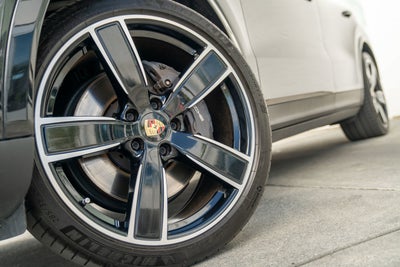 2022 Porsche Cayenne AWD