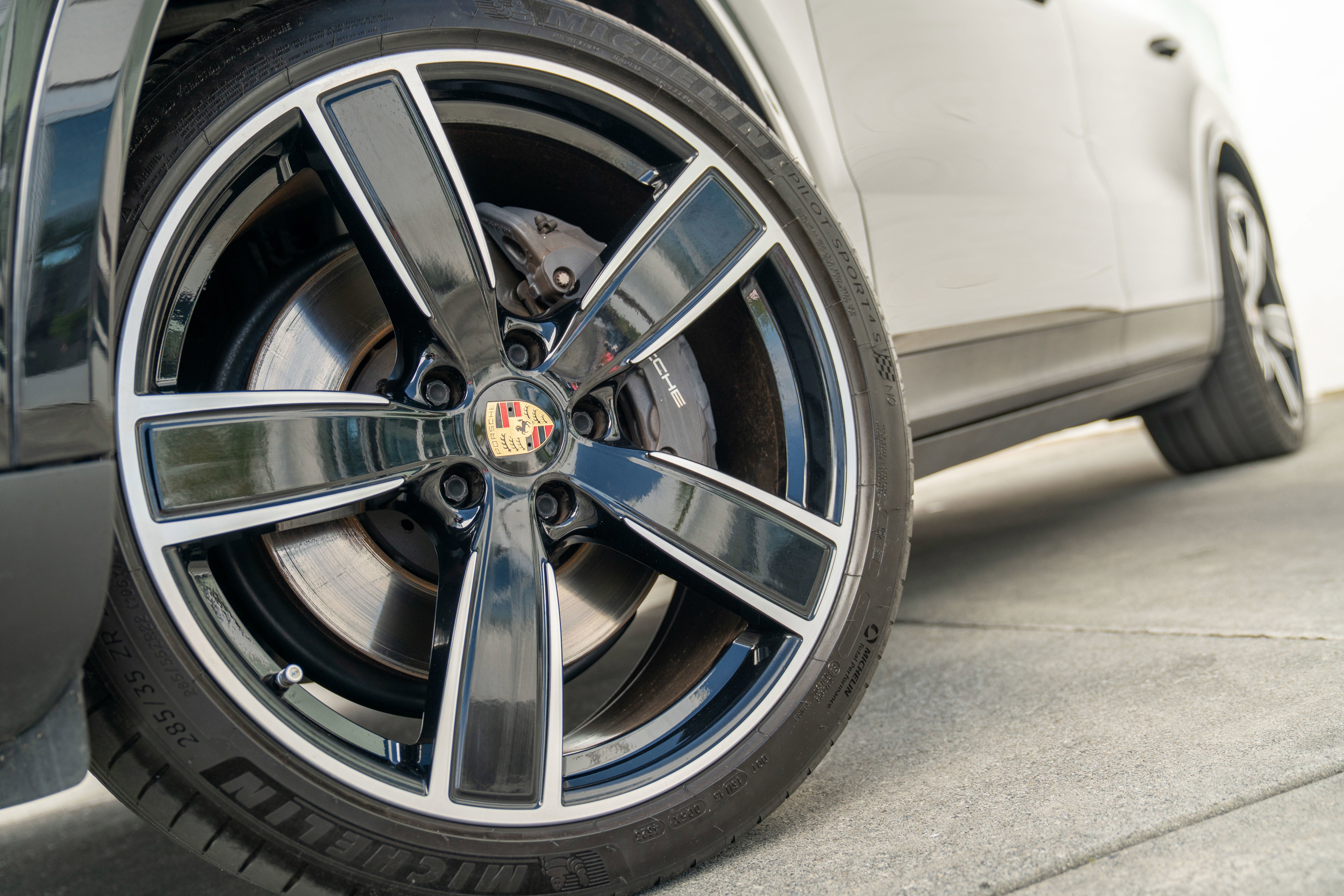 2022 Porsche Cayenne AWD