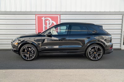 2022 Porsche Cayenne AWD