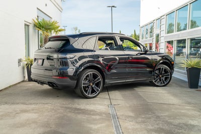 2022 Porsche Cayenne AWD