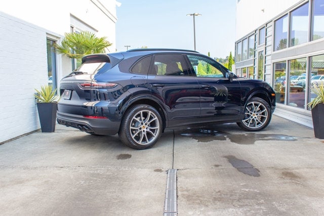 2022 Porsche Cayenne Platinum Edition