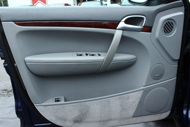 2004 Porsche Cayenne S