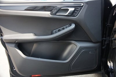 2017 Porsche Macan S