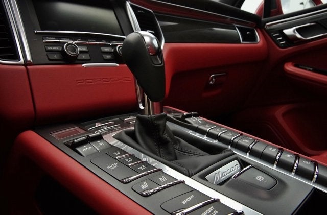 2016 Porsche Macan S