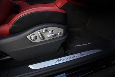 2015 Porsche Macan S