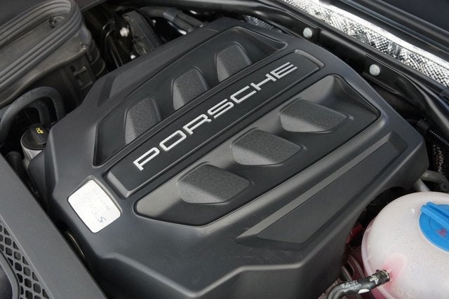 2015 Porsche Macan S