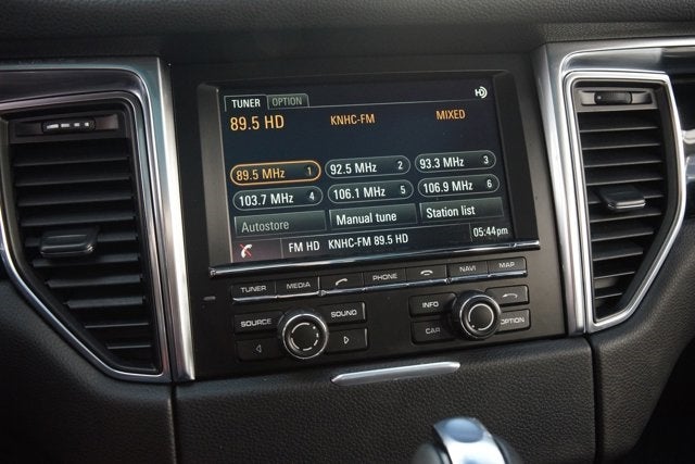 2016 Porsche Macan S