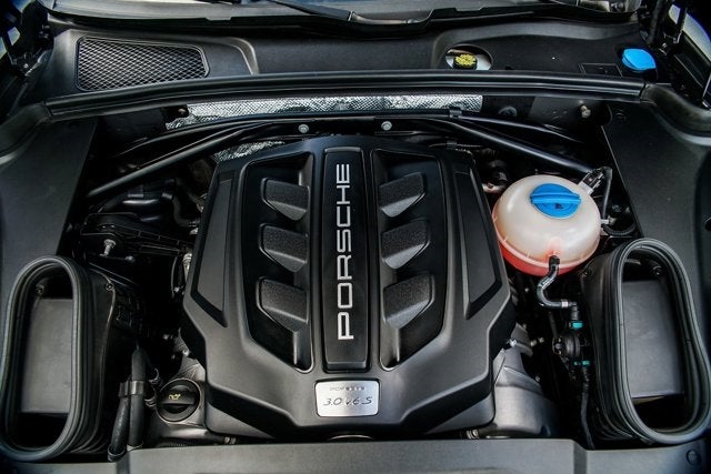 2015 Porsche Macan S