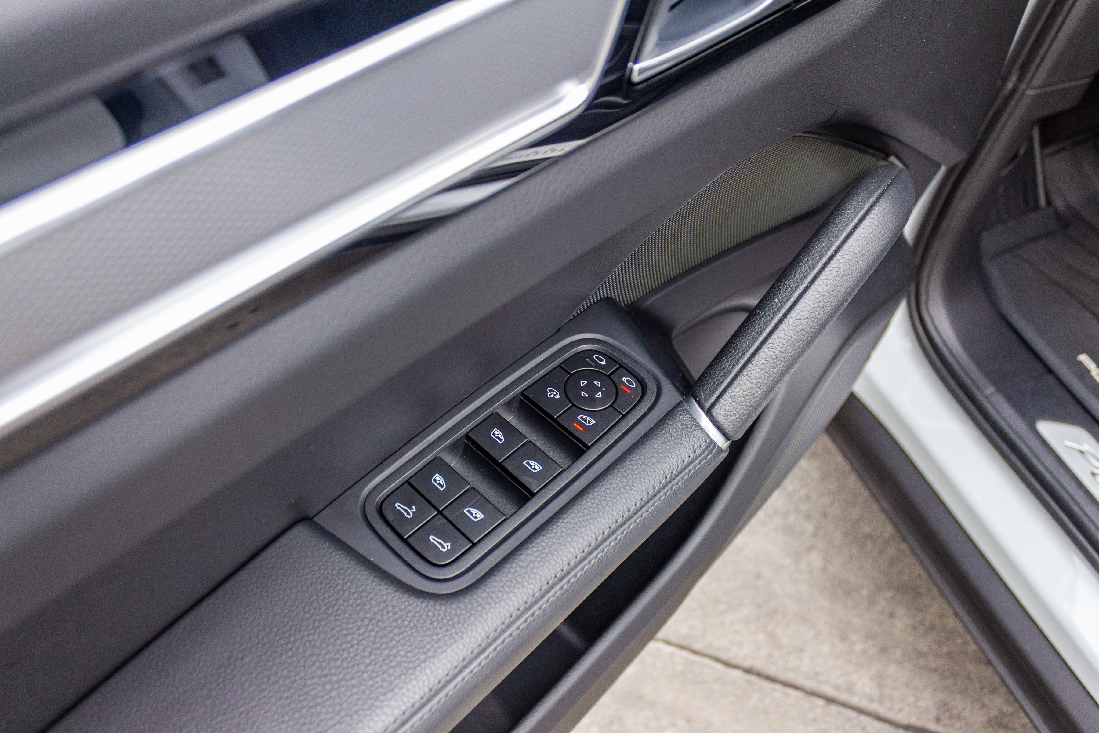 2022 Porsche Cayenne S Platinum Edition