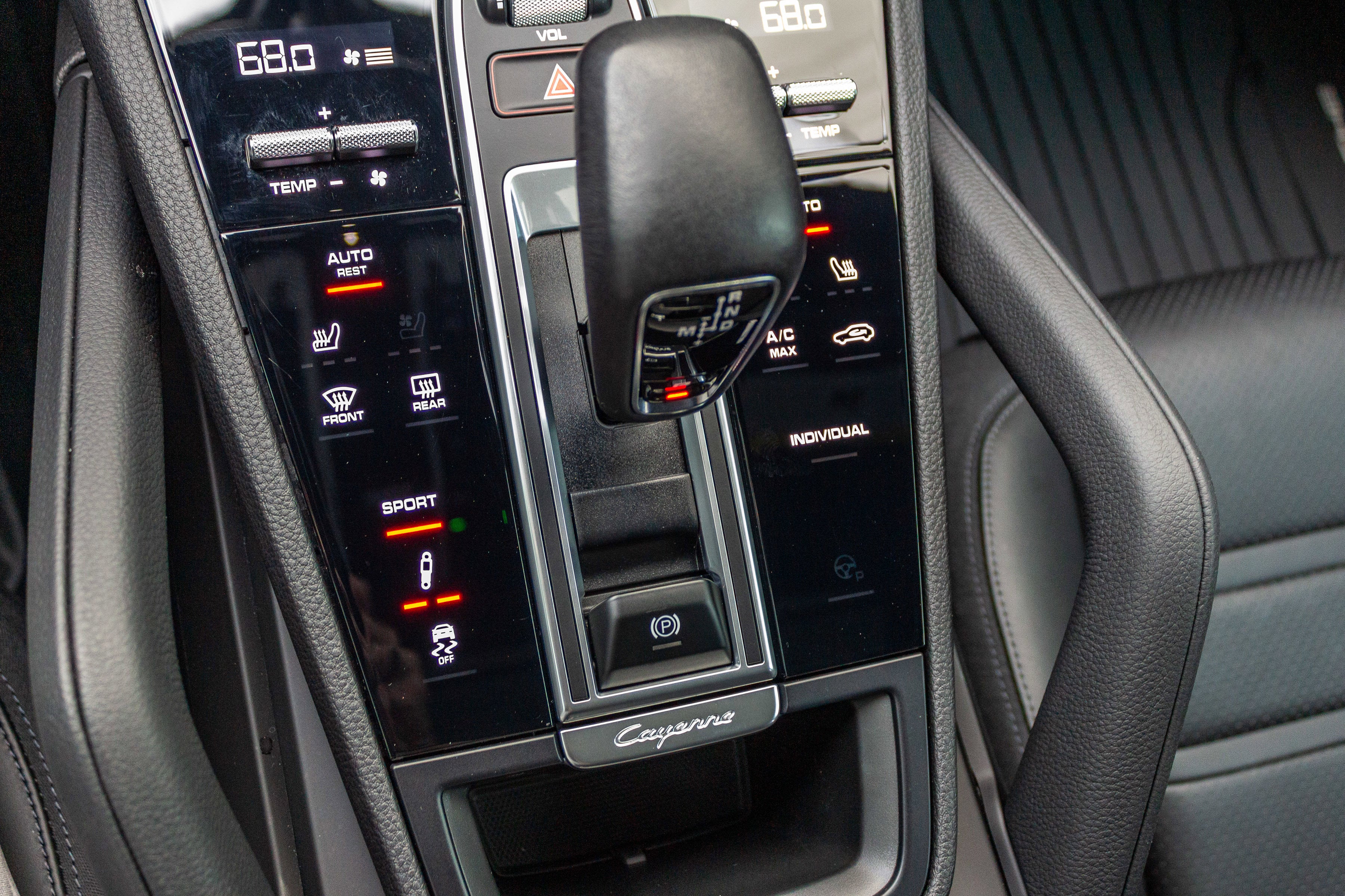 2022 Porsche Cayenne S Platinum Edition