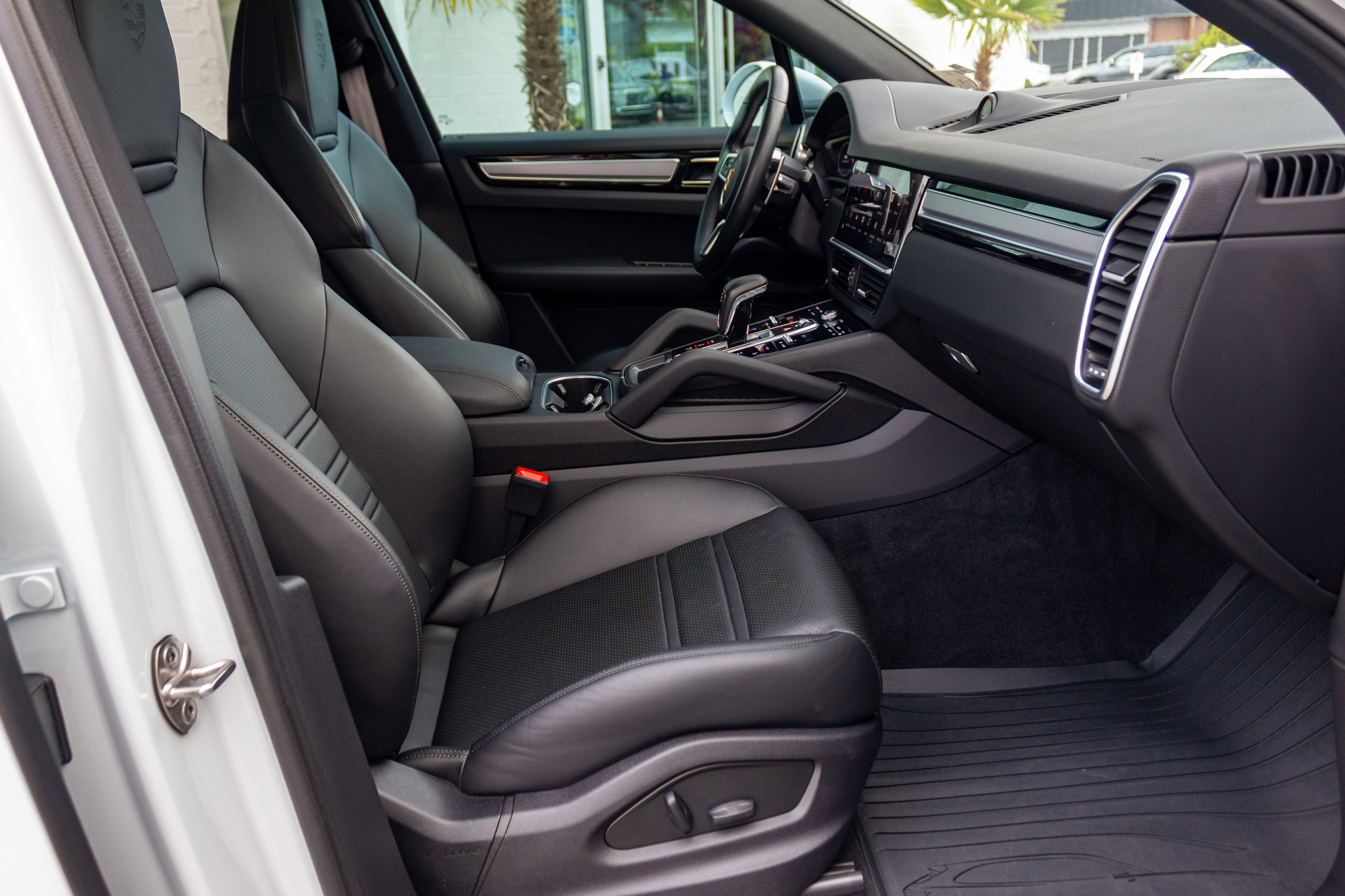 2022 Porsche Cayenne S Platinum Edition