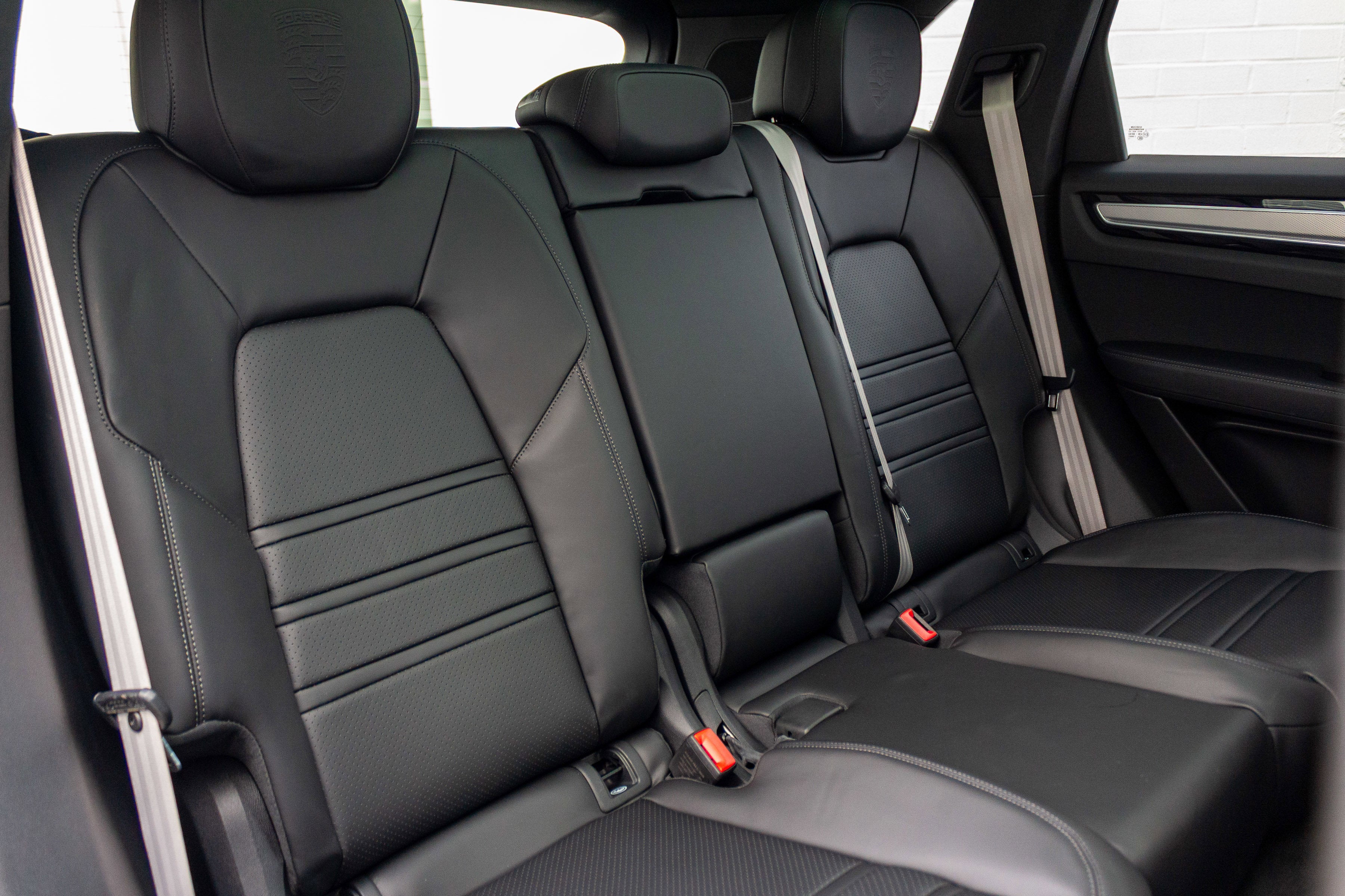 2022 Porsche Cayenne S Platinum Edition