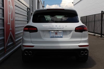 2016 Porsche Cayenne Turbo S