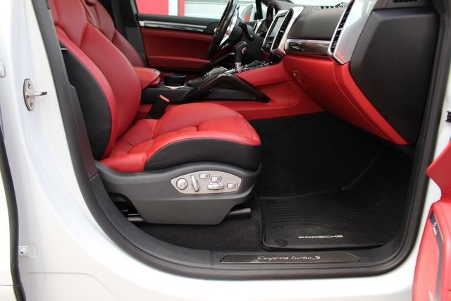 2016 Porsche Cayenne Turbo S