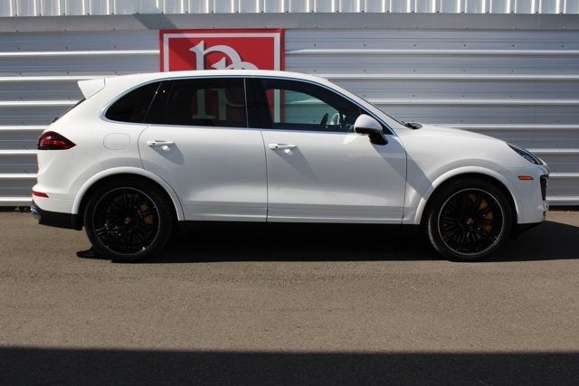 2016 Porsche Cayenne Turbo S