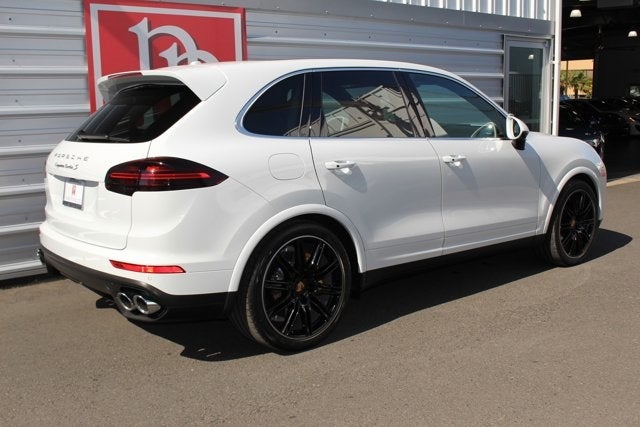 2016 Porsche Cayenne Turbo S