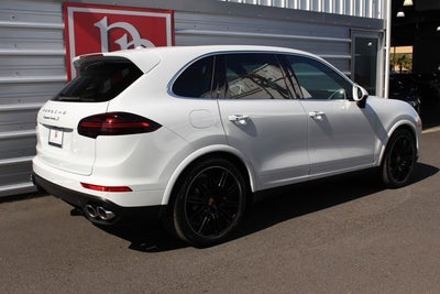 2016 Porsche Cayenne Turbo S