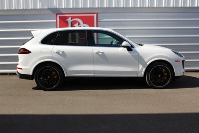 2016 Porsche Cayenne Turbo S