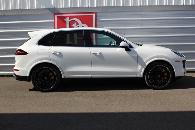 2016 Porsche Cayenne Turbo S