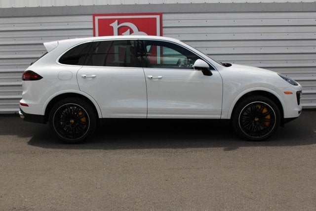 2016 Porsche Cayenne Turbo S