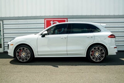 2016 Porsche Cayenne Turbo