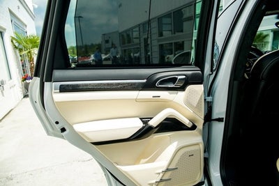 2016 Porsche Cayenne Turbo