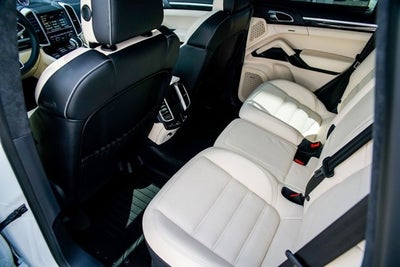 2016 Porsche Cayenne Turbo