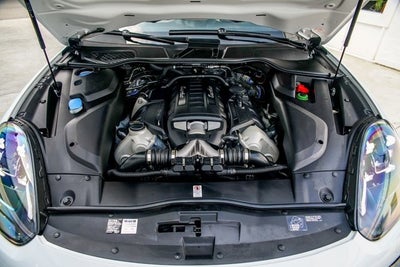 2016 Porsche Cayenne Turbo