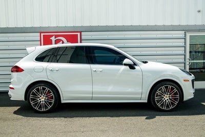 2016 Porsche Cayenne Turbo