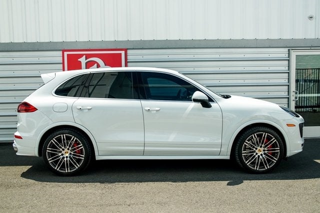 2016 Porsche Cayenne Turbo