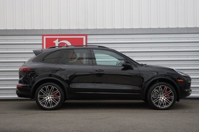 2017 Porsche Cayenne Turbo