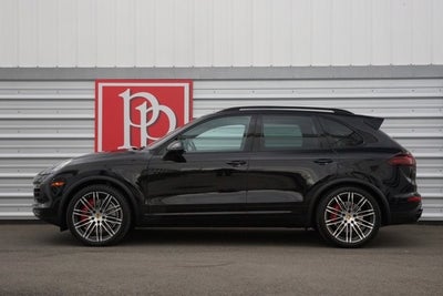 2017 Porsche Cayenne Turbo